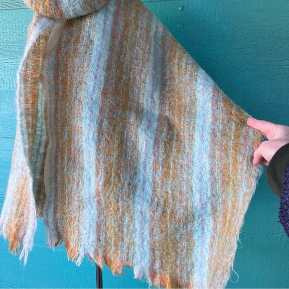 HEMMINGS IRISH MOHAIR WOOL HANDWOVEN SCARF WRAP AND BERET SET PASTEL EUC VINTAGE - Picture 2 of 7